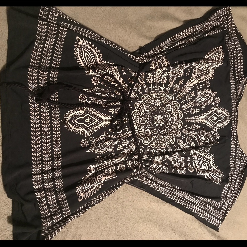 Black and white tunic